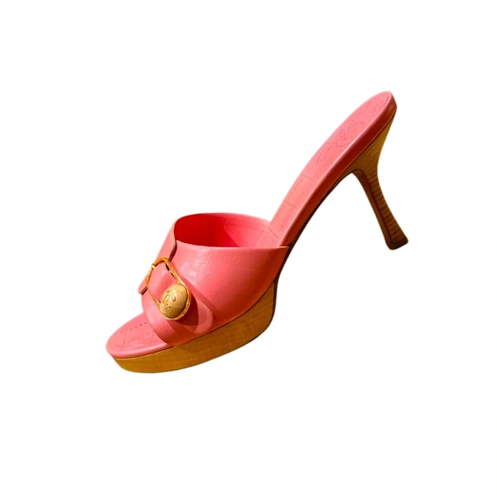 CHANEL VTG Pink High Heels CC Leather Strap Sandals Sleek Stiletto ⭐️⭐️⭐️⭐️⭐️